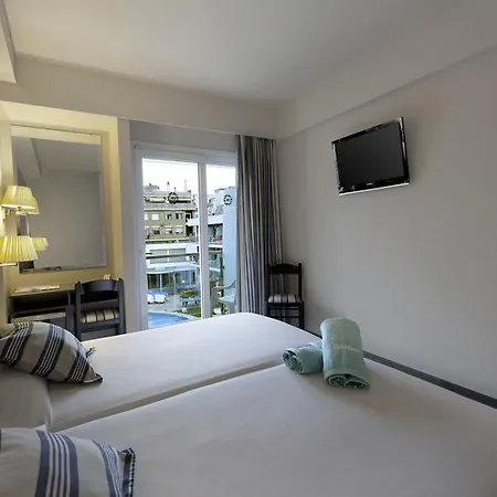 Anabel Λορέτ Ντε Μαρ